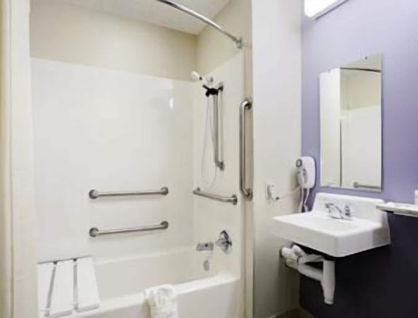 Microtel Inn & Suites By Wyndham Ozark Quarto foto